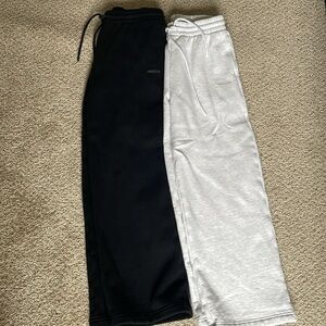 Bundle of 2 Aritzia cozy sweat fleece boyfriend sweatpants, both small regular